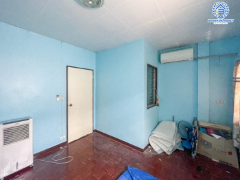 *****ทาวน์เฮ้าส์มือสองย่านกรุงเทพมหานคร ม.เมืองประชา รามอินทรา เนื้อที่ 16 ตร.ว. ฟังก์ชัน 2 ห้องนอน 2 ห้องน้ำ แถมฟรี! 2 เครื่องปรับอากาศ บนทำเลแห่งการเดินทาง ใกล้แฟชั่นไอส์แลนด์ และทางด่วน "รามอินทรา-อาจณรงค์" ในราคาคุ้มสุดในย่าน! จองเลย!